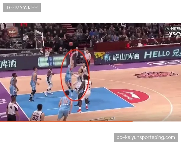 围堵裁判算犯规吗？足球规则如何界定队员行为边界