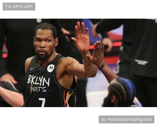 格里芬转型组织核心，高位策应改变活塞进攻结构